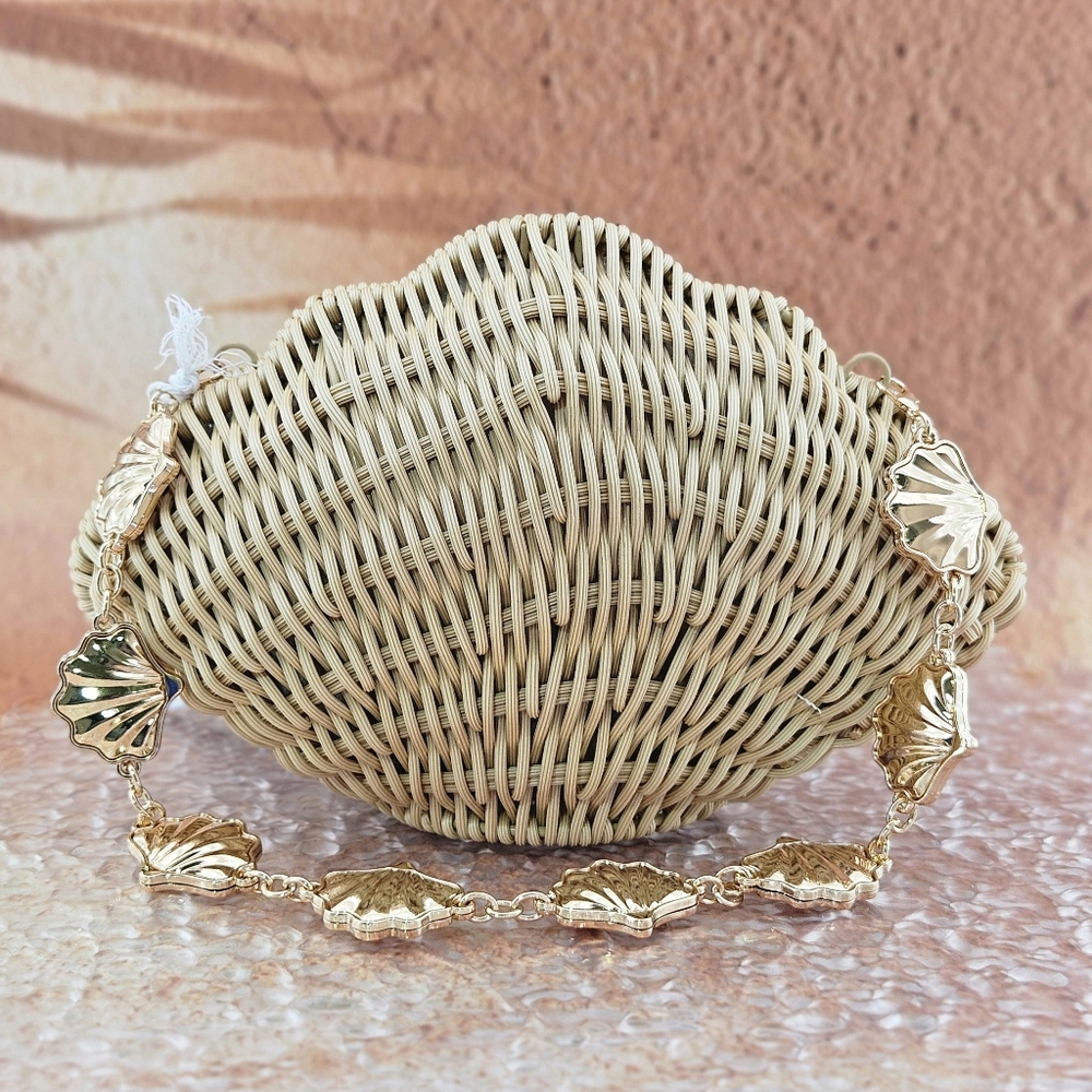 Viral Haute Hippie Shell Bag Seashell Clutch Natural Woven Bag Gold Chain Purse - Picture 9 of 9